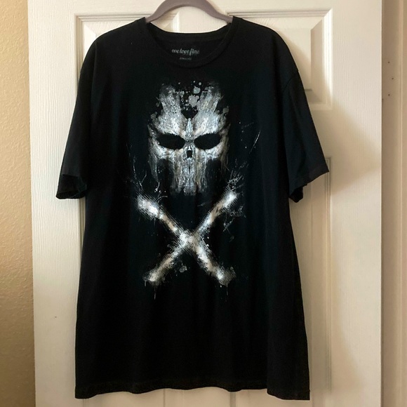 Captain America Civil War Black Tee by Marvel - Picture 1 of 6